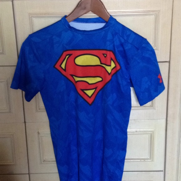 UNDER ARMOUR TOP - Picture 1 of 7